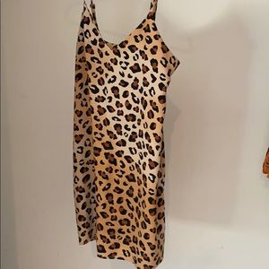 Short mini cheetah dress